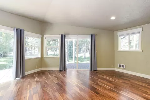 55616 Big River Dr, Bend, OR 97707 photo 3