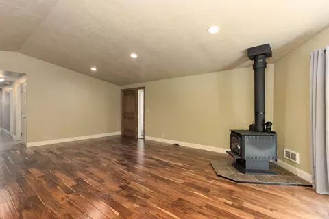 55616 Big River Dr, Bend, OR 97707 photo 5