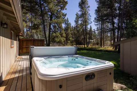 55616 Big River Dr, Bend, OR 97707 photo 17