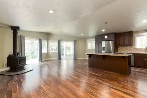 55616 Big River Dr, Bend, OR 97707