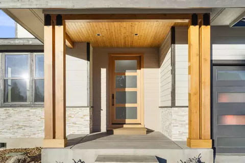 61019 Light Peak Dr, Bend, OR 97702 photo 2