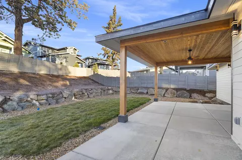 61019 Light Peak Dr, Bend, OR 97702 photo 29