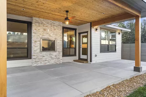 61019 Light Peak Dr, Bend, OR 97702 photo 28