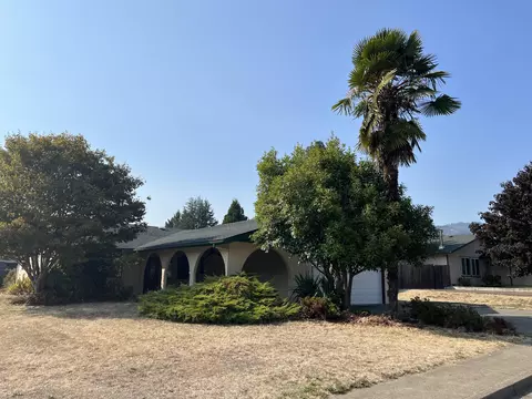 142 SE Nueva Dr, Myrtle Creek, OR 97457