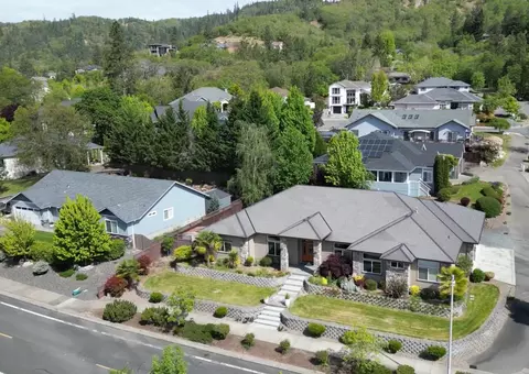 View/Area - 100 NW Fall Run Dr, Grants Pass, OR 97526 photo 5 of 5