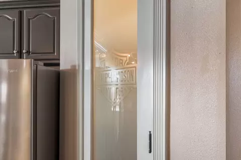 Entry Way - 100 NW Fall Run Dr, Grants Pass, OR 97526 photo 4 of 5