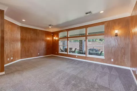 Living - 100 NW Fall Run Dr, Grants Pass, OR 97526 photo 8 of 9