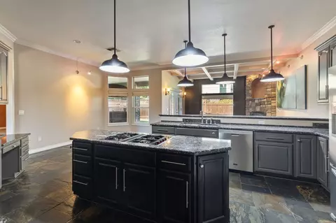 Kitchen - 100 NW Fall Run Dr, Grants Pass, OR 97526 photo 1 of 6