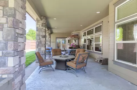 Exterior - 100 NW Fall Run Dr, Grants Pass, OR 97526 photo 4 of 10