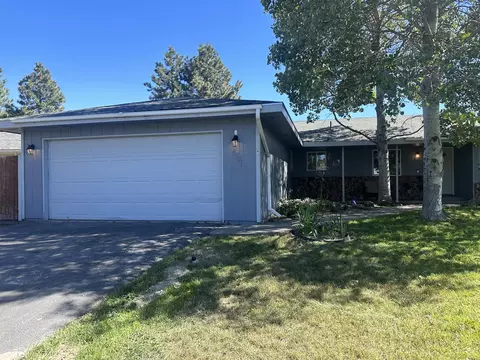 5541 Gatewood Dr, Klamath Falls, OR 97603