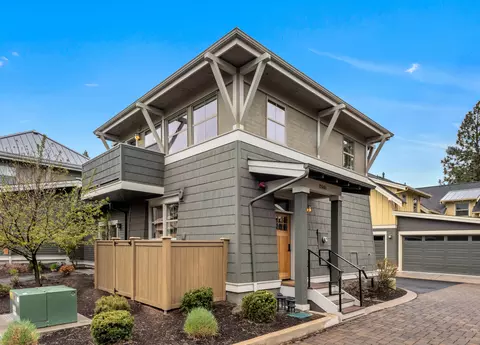 2561 NW Shields Dr # 23, Bend, OR 97703