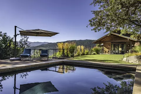 5577 Little Applegate Rd, Jacksonville, OR 97530