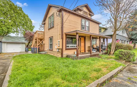 819 Taylor St, Medford, OR 97504