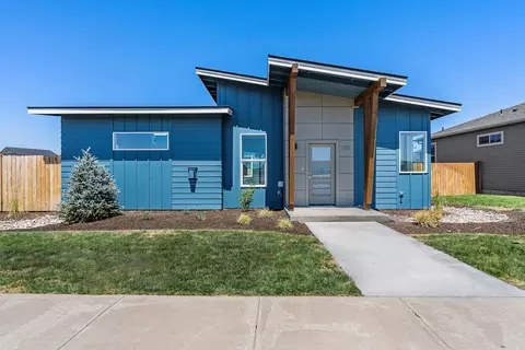 1551 NE Perspective Dr #1 & 2, Prineville, OR 97754