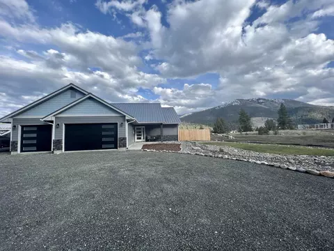 210 Elkview Dr, Canyon City, OR 97820