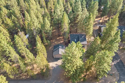 16933 Indio Rd, Bend, OR 97707 photo 2