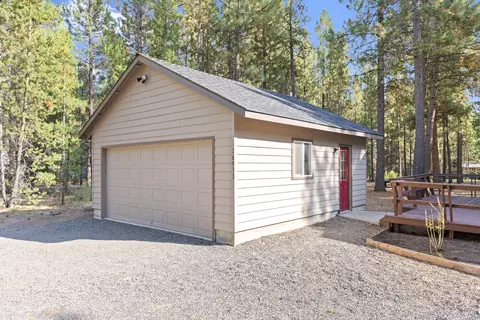 16933 Indio Rd, Bend, OR 97707 photo 9