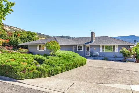 1550 Moon Ter, Medford, OR 97504
