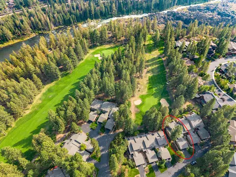 60450 Elkai Woods Dr, Bend, OR 97702