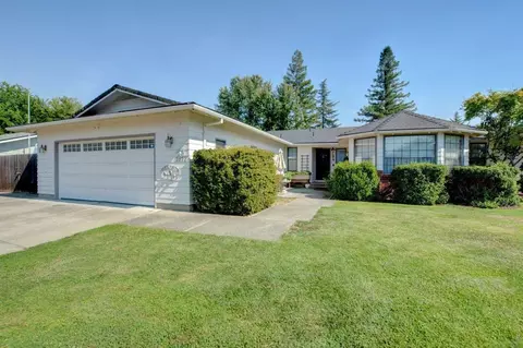 2872 Banner Ct, Medford, OR 97504