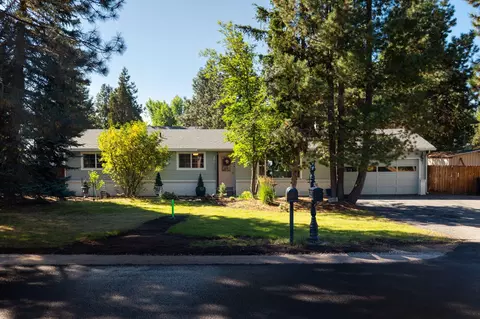 21057 Bayou Dr, Bend, OR 97702 photo 2