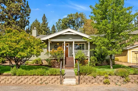 422 NW Roanoke Ave, Bend, OR 97703