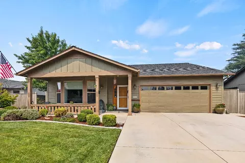 2170 Archer Dr, Medford, OR 97501