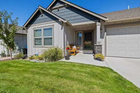2810 NE Faith Dr, Bend, OR 97701