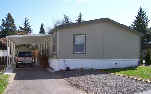321 Clay St #SPC 2, Ashland, OR 97520