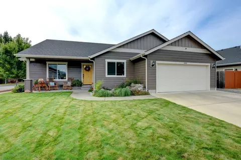 2143 SW Nick Way, Grants Pass, OR 97527