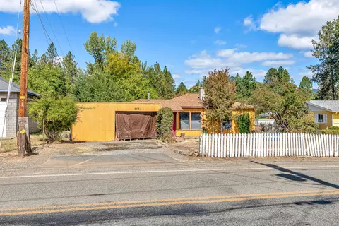 2663 Cloverlawn Dr, Grants Pass, OR 97527