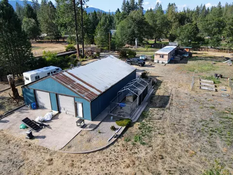 2360 Pine Grove Rd, Rogue River, OR 97537