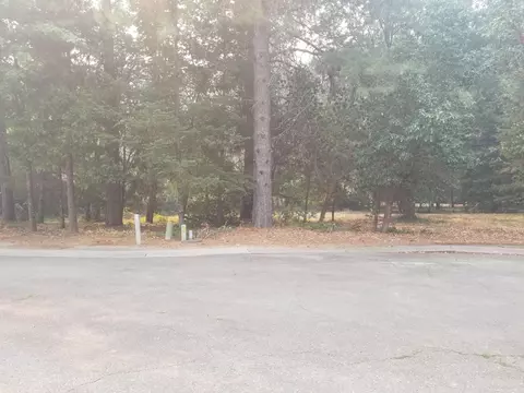 349 Wells Dr, Cave Junction, OR 97523