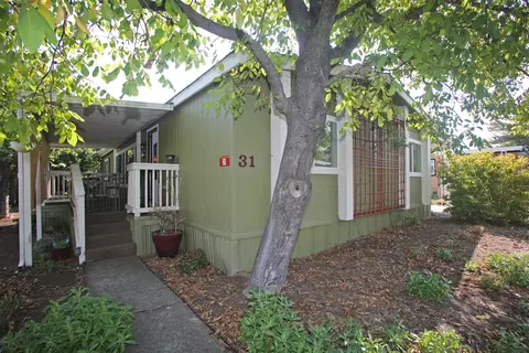 355 Colver Rd #31, Talent, OR 97540
