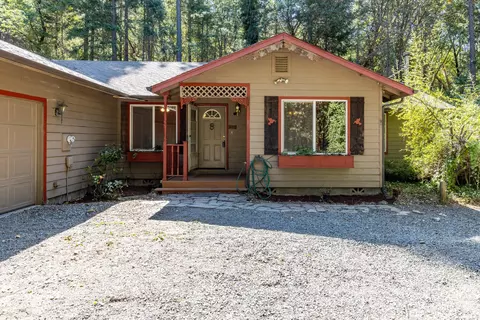 851 Leavitt Ln, Grants Pass, OR 97527