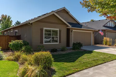 3131 Yellow Ribbon Dr, Bend, OR 97701