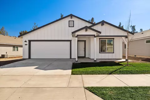 1064 NW Varnish Ave #27, Redmond, OR 97756