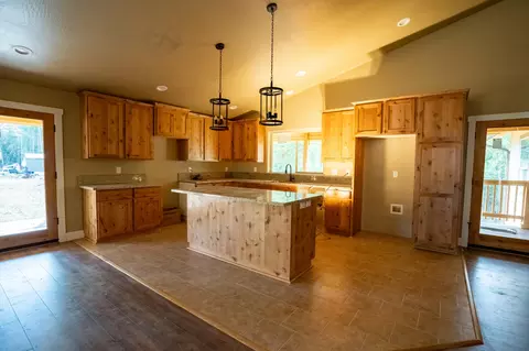 1354 Ellison Loop, Merlin, OR 97532 photo 11