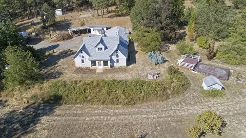 1040 Garner Rd, Cave Junction, OR 97523 photo 2