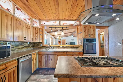 1040 Garner Rd, Cave Junction, OR 97523 photo 7