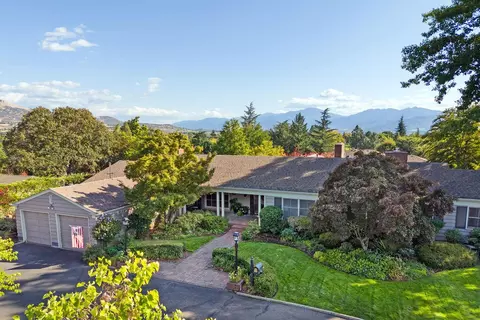 2940 Hillcrest Rd, Medford, OR 97504
