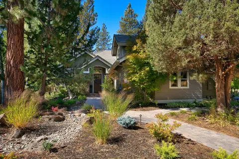 19501 Todd Lake Ct, Bend, OR 97702