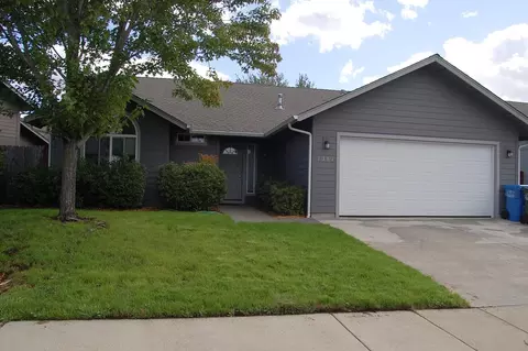 1381 SW Barney Fife Blvd, Grants Pass, OR 97527