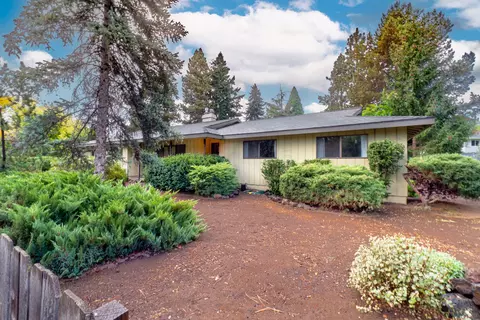 1005 NE Butler Market Rd, Bend, OR 97701
