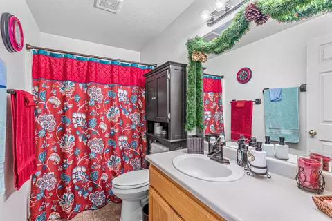 404 Canyon Way, Eagle Point, OR 97524 photo 14