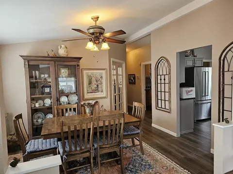 555 Freeman Rd #202, Central Point, OR 97502 photo 2