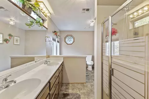 386 Greentree Loop, Grants Pass, OR 97527 photo 13