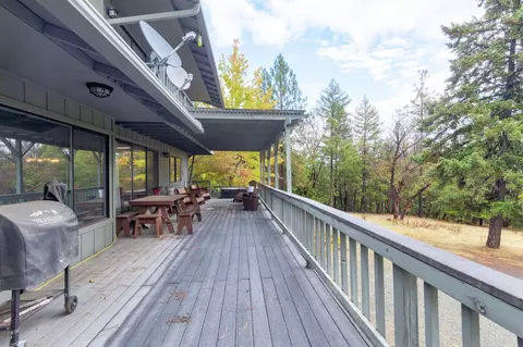 386 Greentree Loop, Grants Pass, OR 97527 photo 24