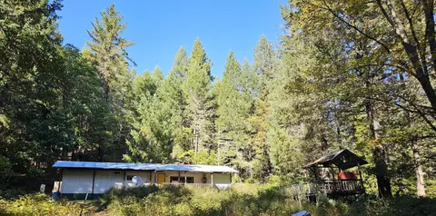 5910 Deer Creek Rd, Selma, OR 97538