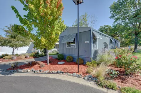 3431 S Pacific Hwy #SPC 68, Medford, OR 97501